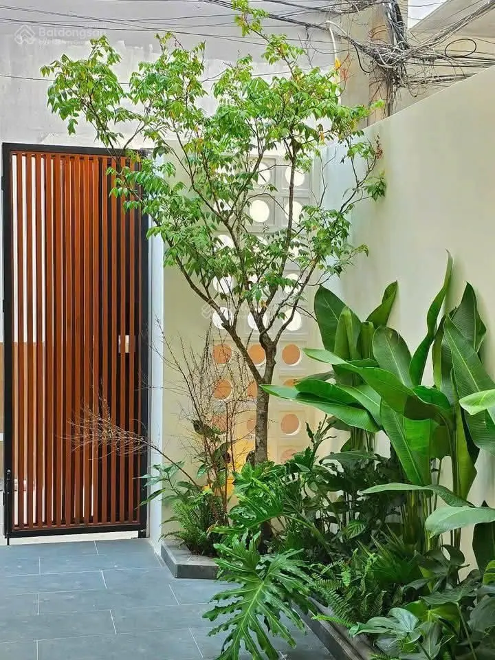 Bán nhà Xuân Diệu phong thái Châu Âu - 78m2 x 4T x MT 4m - Ngõ thông gần Hồ Tây - 3 ngủ ở sướng