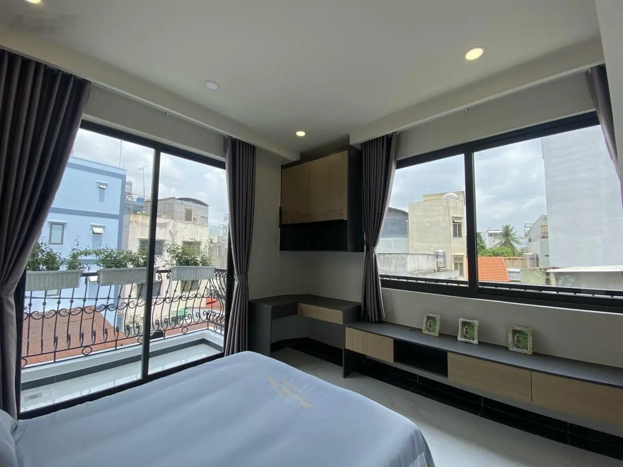 VIP! Mặt tiền Hoàng Sa, Bình Thạnh (7,1x6m), 5 tầng XDM. NTCC. TN 360tr/năm, 13,9 tỷ TL. 0909 085 ***