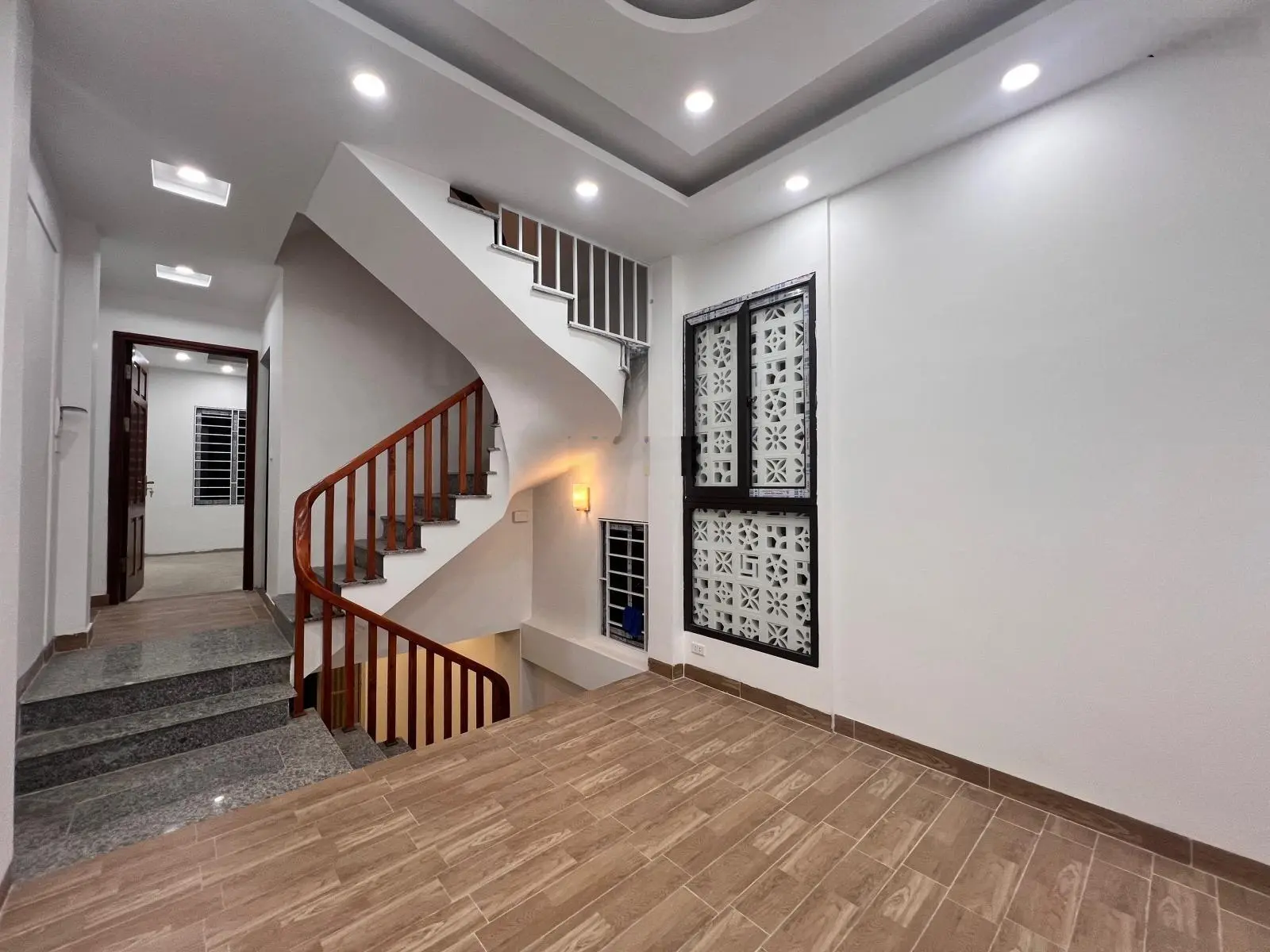 Bán nhà đẹp, giá chính chủ Hữu Lê 38m2x4 tầng, ô tô đỗ cửa, kinh doanh tốt, nhỉnh 4 tỉ, 0918 816 ***