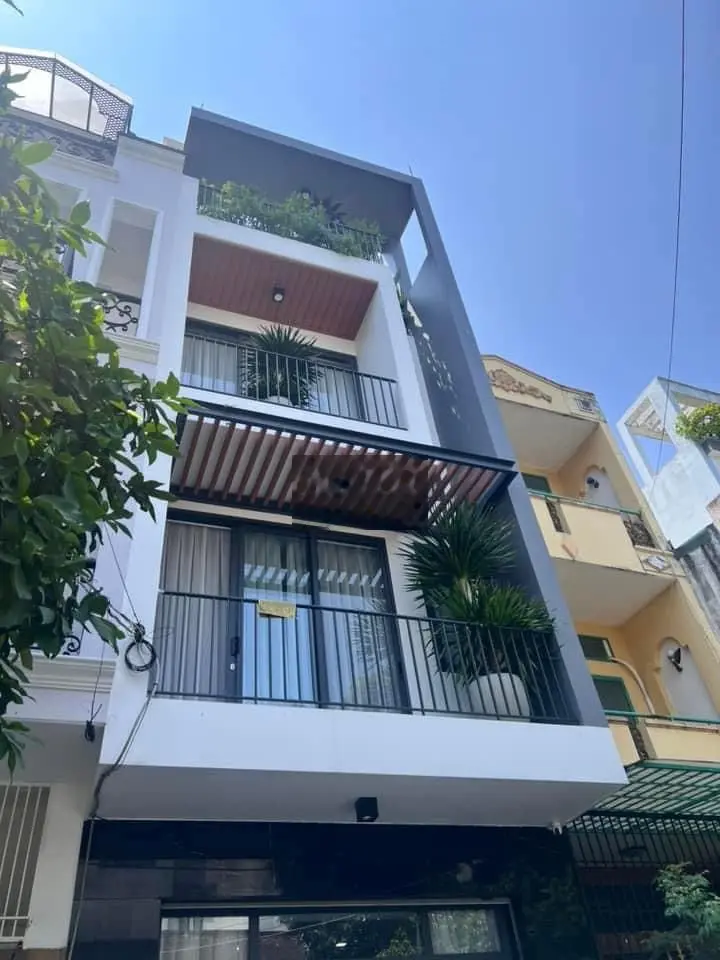 Nhà đẹp HXH Cao Thắng Phú Nhuận. Giá 4tỷ600TR, DT 42,4m2