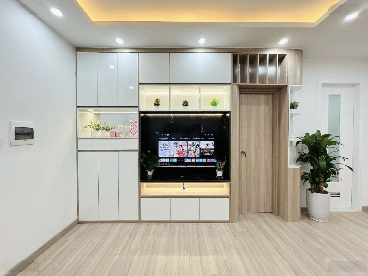 Em bán căn hộ hh2a Linh Đàm.Nội thất full mới. Diện tích 46m, 2pn, 1vs.