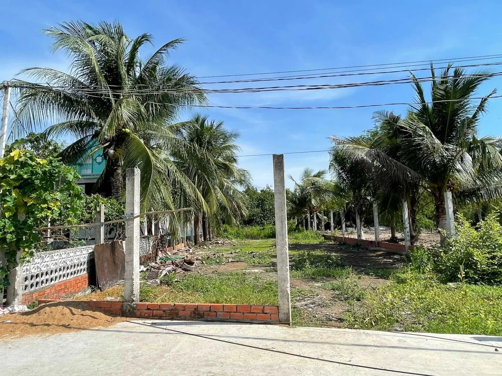 Đất xây biệt thự, nhà vườn, 550m2 thổ (11m x 52), giá rẻ chỉ hơn 4 triệu/ m2