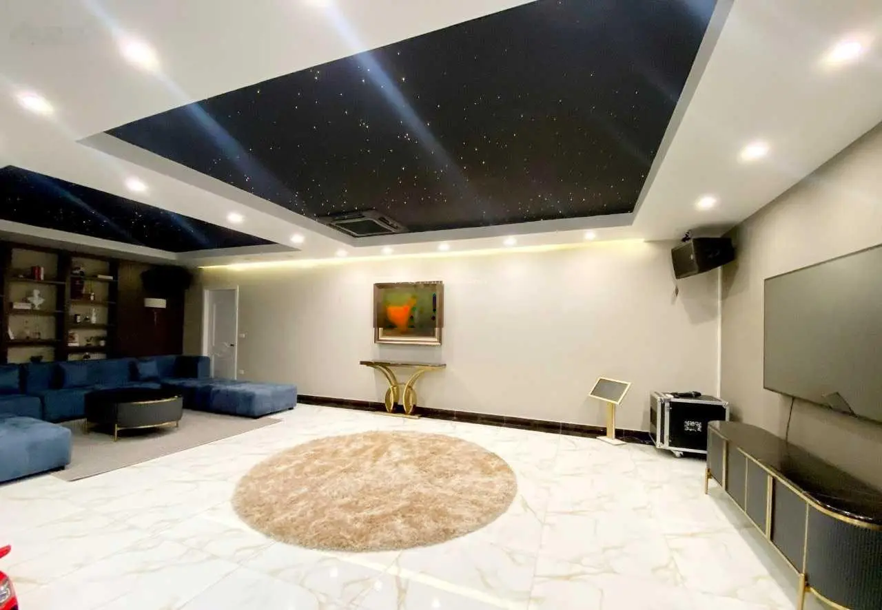Bán biệt thự Bằng Lăng 3-07 250m2. Xây: 120m2, Hoàn thiện đẹp, view sông rộng như hồ, giá: 77 tỷ