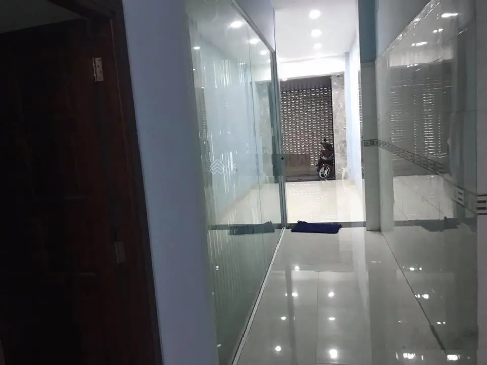 Bán Gấp Tòa Nhà Văn Phòng Ngay Phạm Văn Chiêu Quận gò Vấp DT: 6m x 19m KC 5 Tầng Giá Rẻ 16,5 tỷ