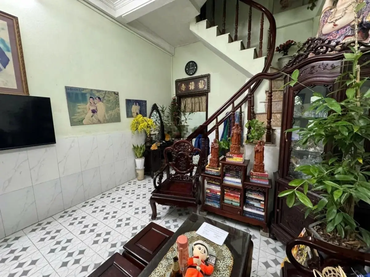 GIÁ BẤT NGỜ!!! Bán nhà Văn Hương - Đống Đa-47m2 -4 tầng -5 tỷ - cách ô tô 2 nhà - ngõ nông