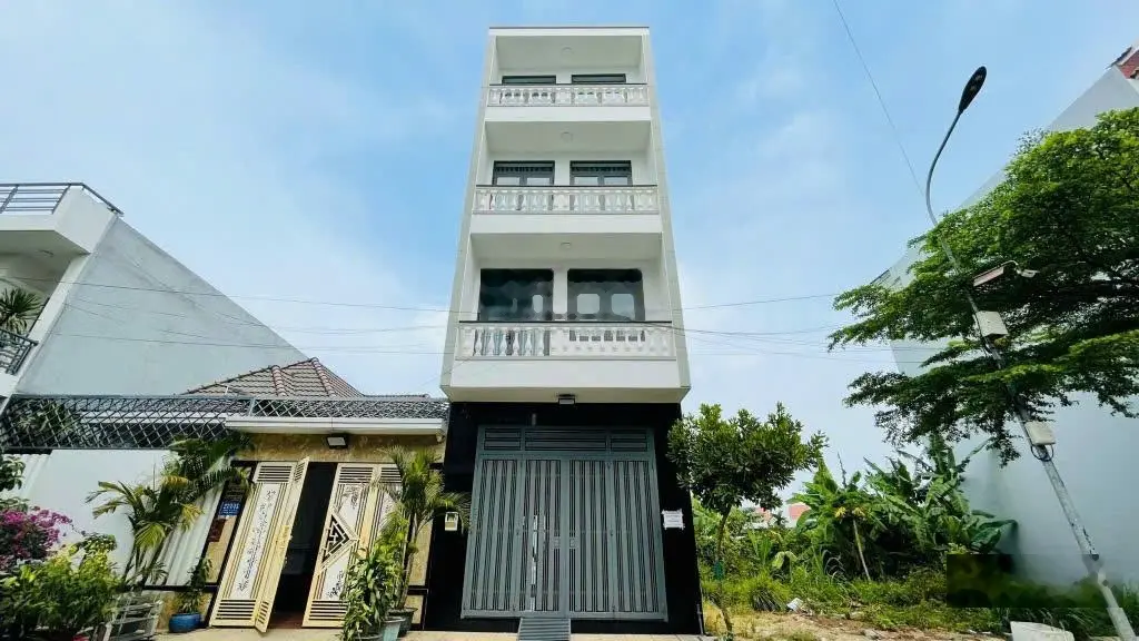 Nhà mới măt tiền khu phân lô 4 tầng thạnh xuân 25, quận 12, 56m2, giá 6,3 tỷ.