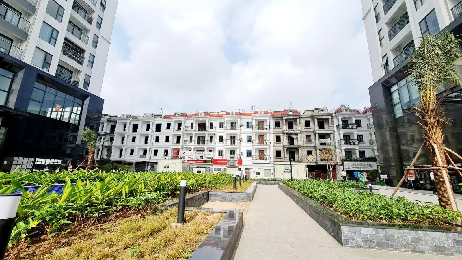 E Huy PKD Chủ Đầu Tư bán căn đẹp nhất Rose Town, căn 2PN chỉ 3.4 tỷ 79m2