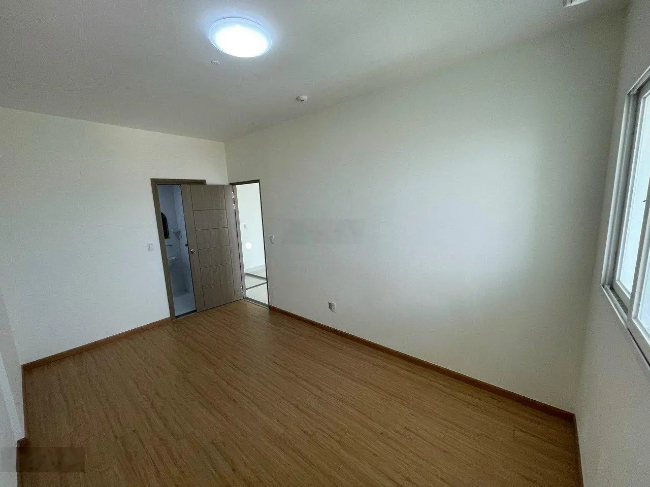 Cần bán nhanh CH Green Town Bình Tân 72m2-2PN-2WC có ban công thoáng mát giá 2,380 tỷ,LH 0987 003 ***