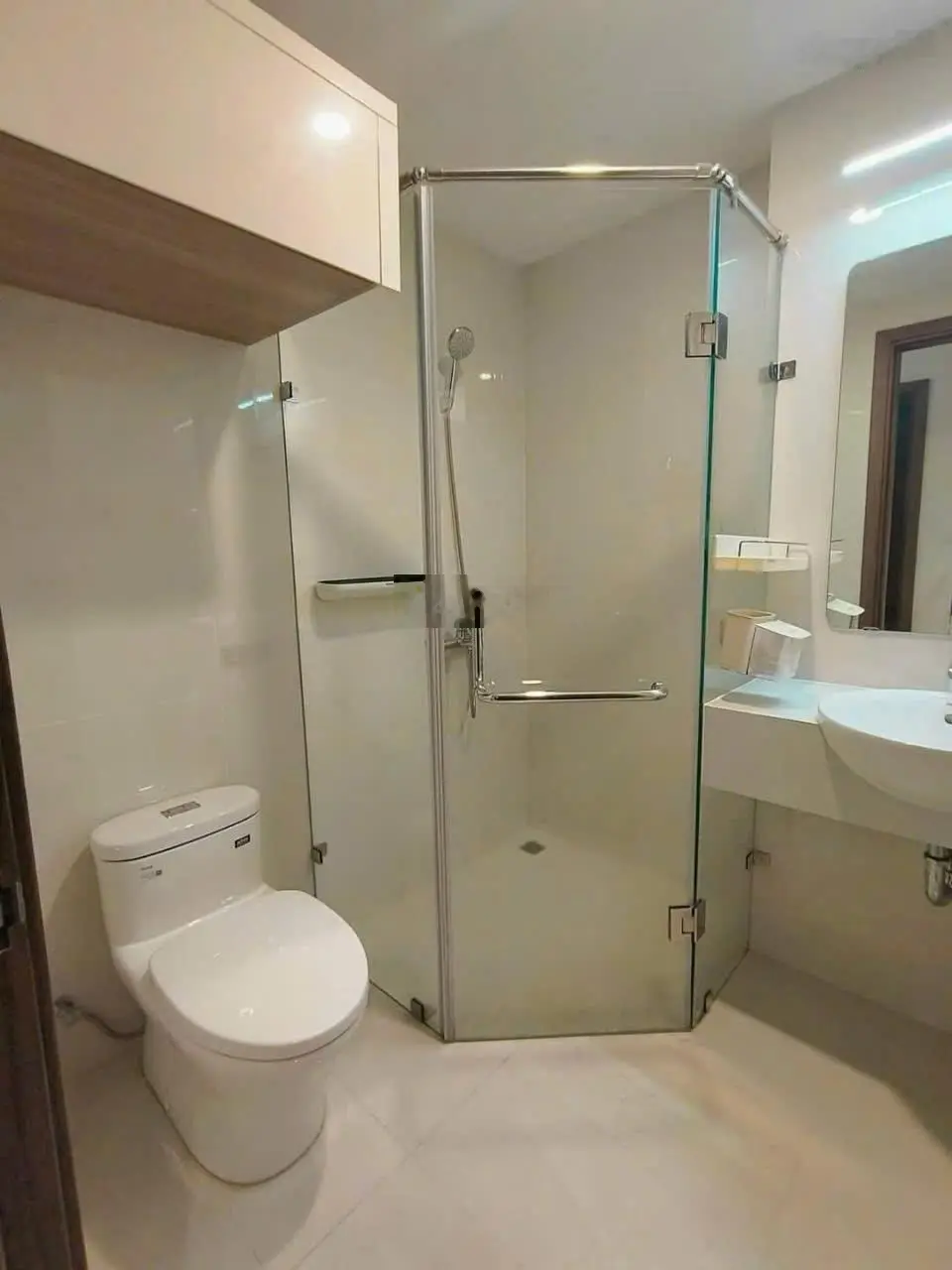 Bán căn hộ view hồ CT9 Vĩnh Điềm Trung DT 75m2 2PN tầng cao, nội thất như hình giá 3.2 tỷ