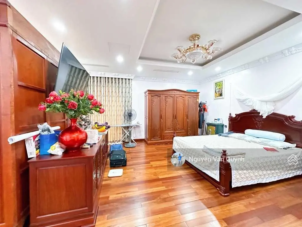 Bán biệt thự Lưu Hữu Phước, diện tích 273m2, lô góc mặt tiền 36m 5T nổi 1 tầng hầm, chủ thiện chí