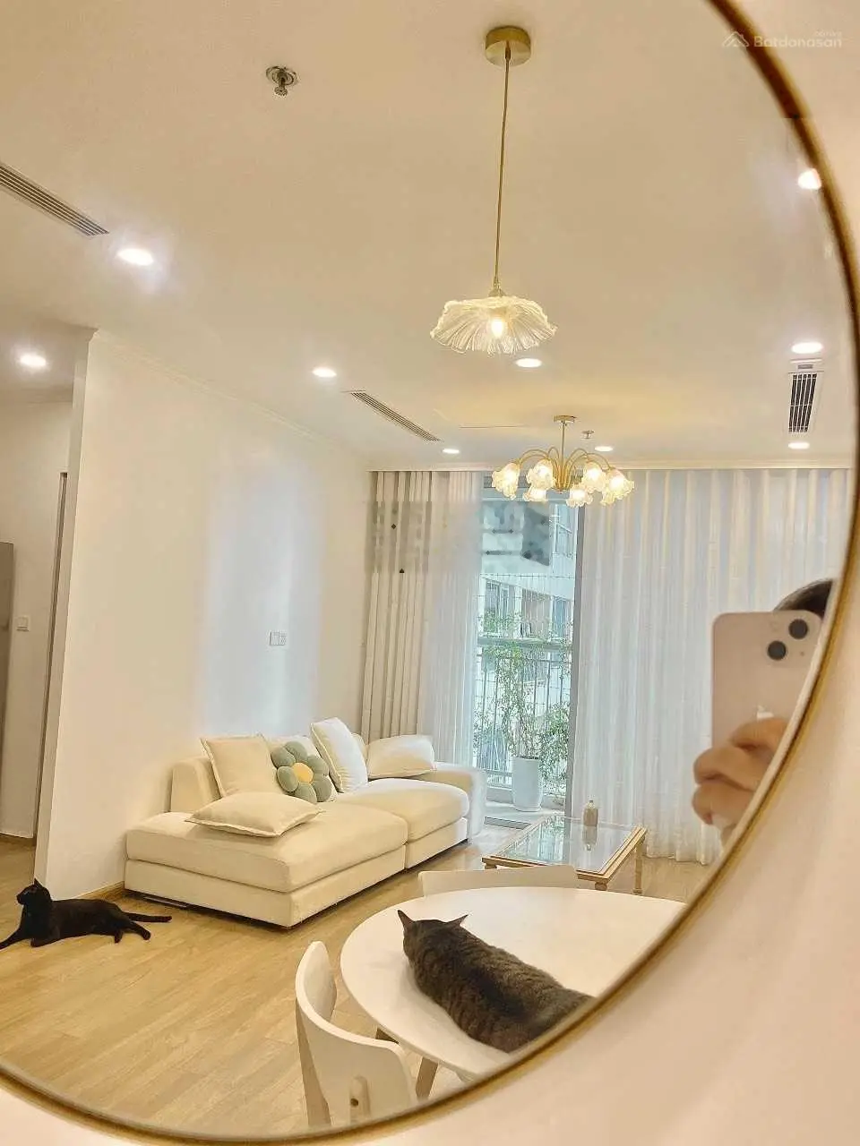 Gia đình tôi cần bán lại 2 căn hộ 76m2 và 103m2 CC Vinhomes Gardenia, LH em Nguyên 0976 647 ***