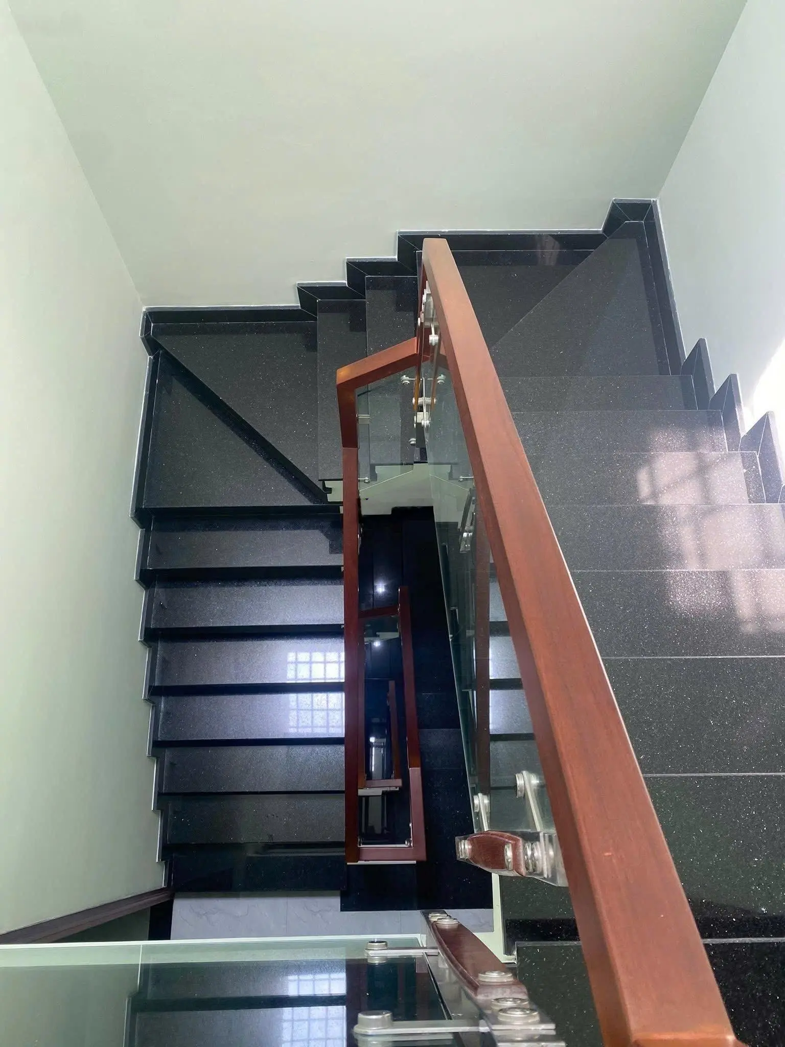 6ty3 thương lượng ] giá tốt Nhà 1 sẹt Hoàng Hữu Nam 1 trệt 3 lầu - Long Thạnh Mỹ Q9