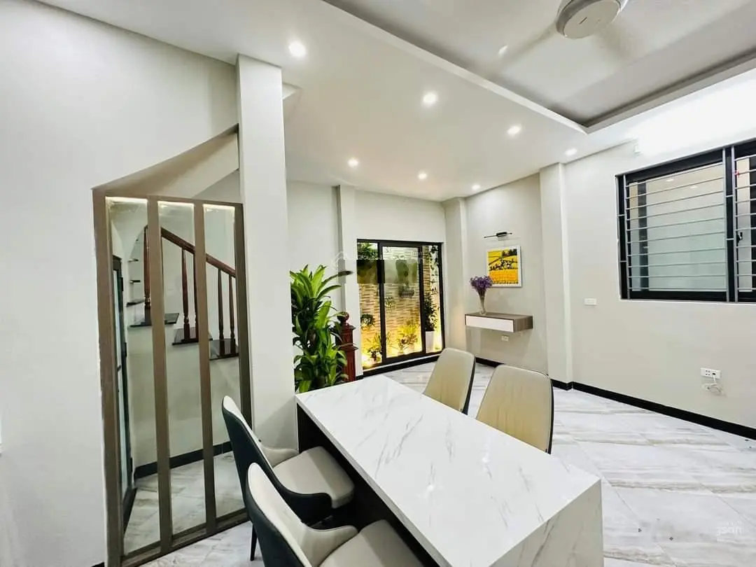 Bán nhà đẹp ngõ phố Kim Ngưu Quận HBT Hà Nội DT 35m2 5 tầng MT 5m giá 8,5 tỷ vị trí đẹp trung tâm