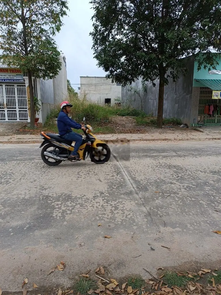 Lô đất ngay trung tâm hành chính, sát KCN Becamex, sổ sẵn tiện xây trọ