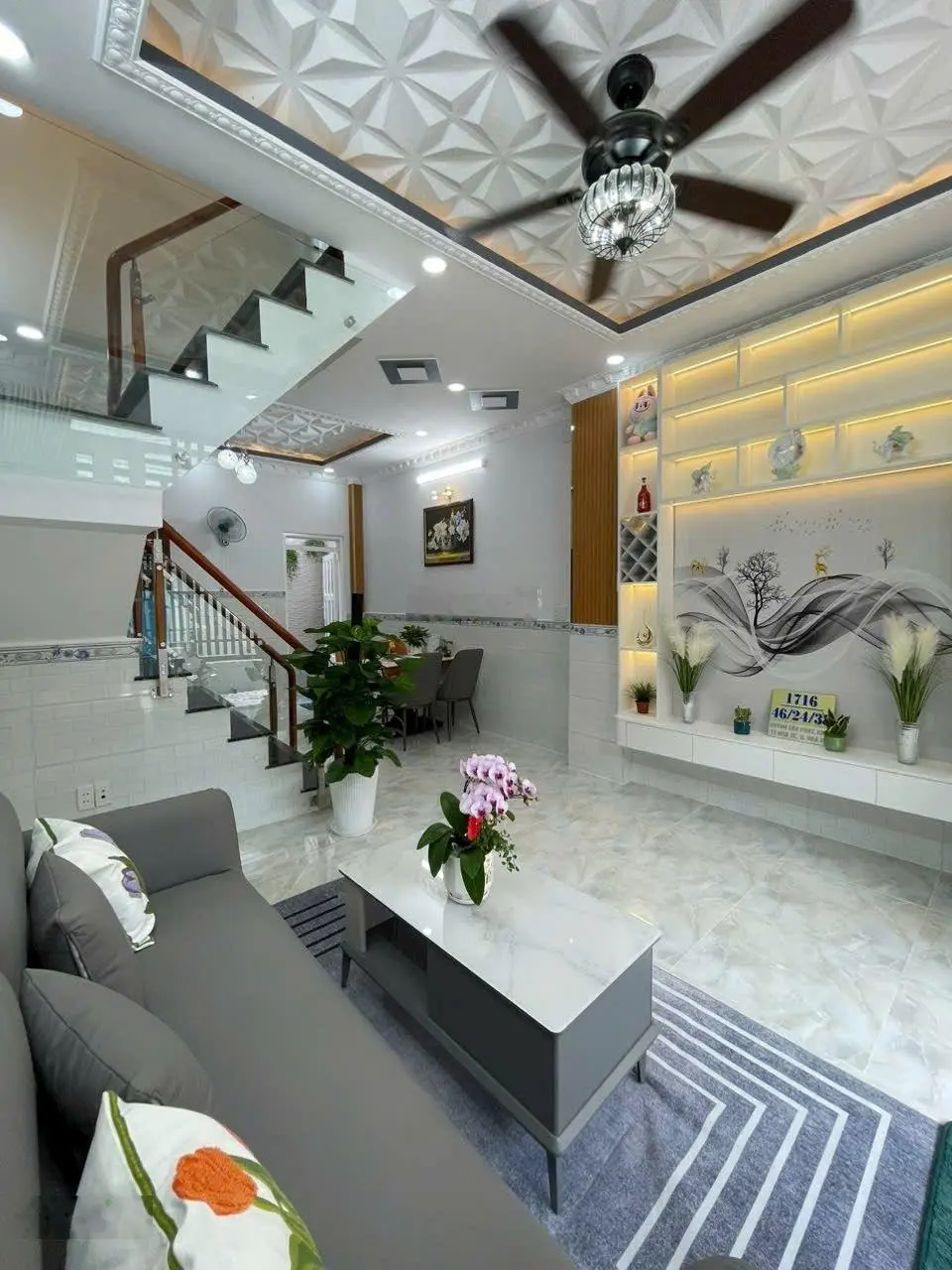 Nhà đẹp 2 lầu - HXH sát chợ Phú Xuân - sổ hồng từng căn