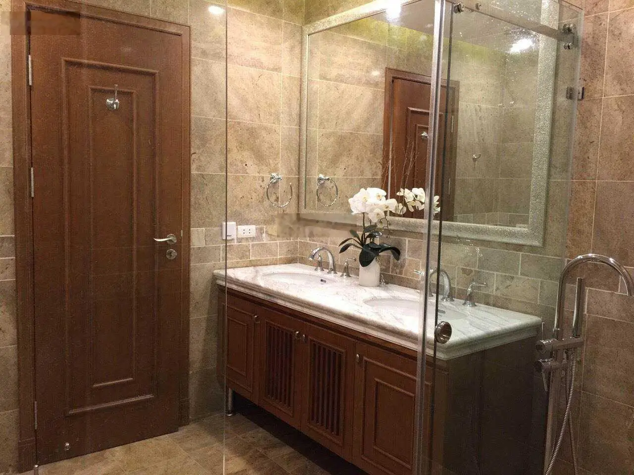 Bán căn hộ chung cư 112m2, 3PN, tòa D2 Giảng Võ, View Hồ Giảng Võ, 0904 760 ***