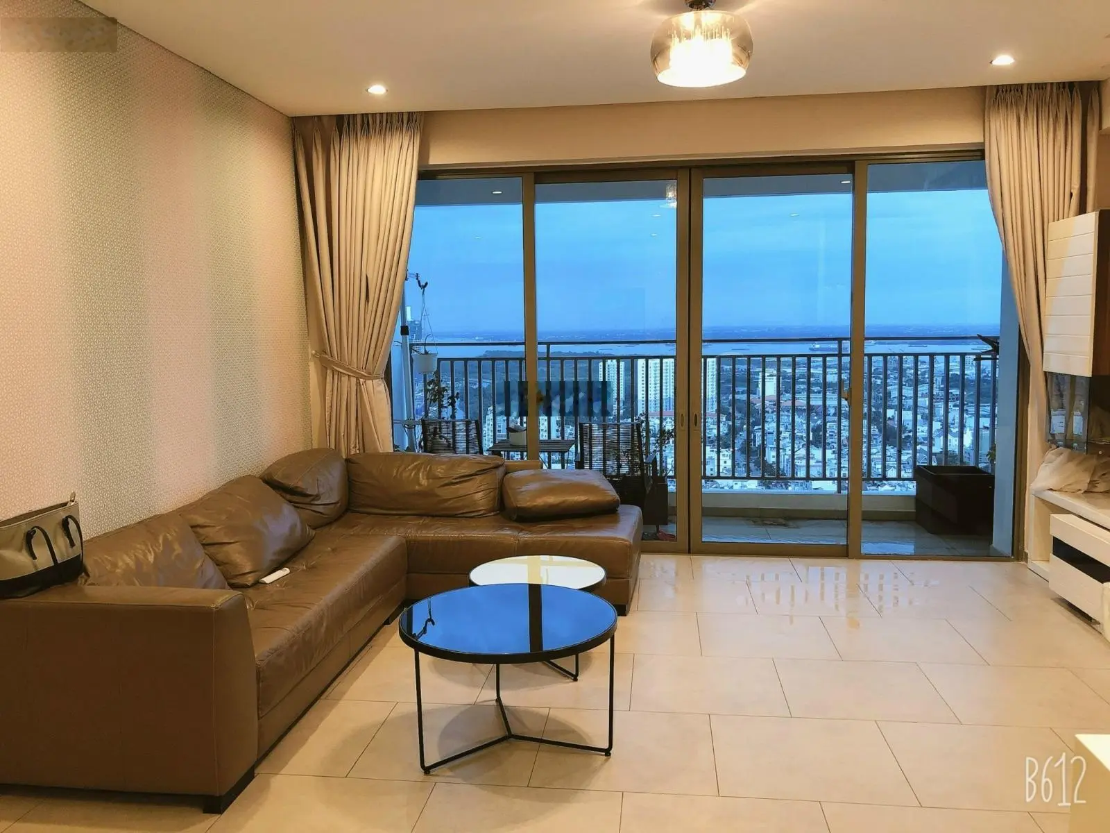 Cần bán căn hộ Riviera Point, DT 99m2, tầng sân vườn, Đường Nguyễn Văn Tưởng, phường Tân Phú, Q7