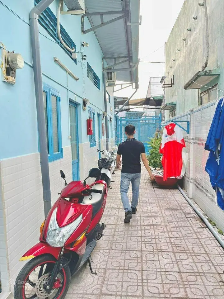 Dãy trọ 10Phòng đang kinh doanh tốt tại đường Phan Văn Đối , Hóc Môn gần chợ Bà Điểm, sổ sẵn, 180m2