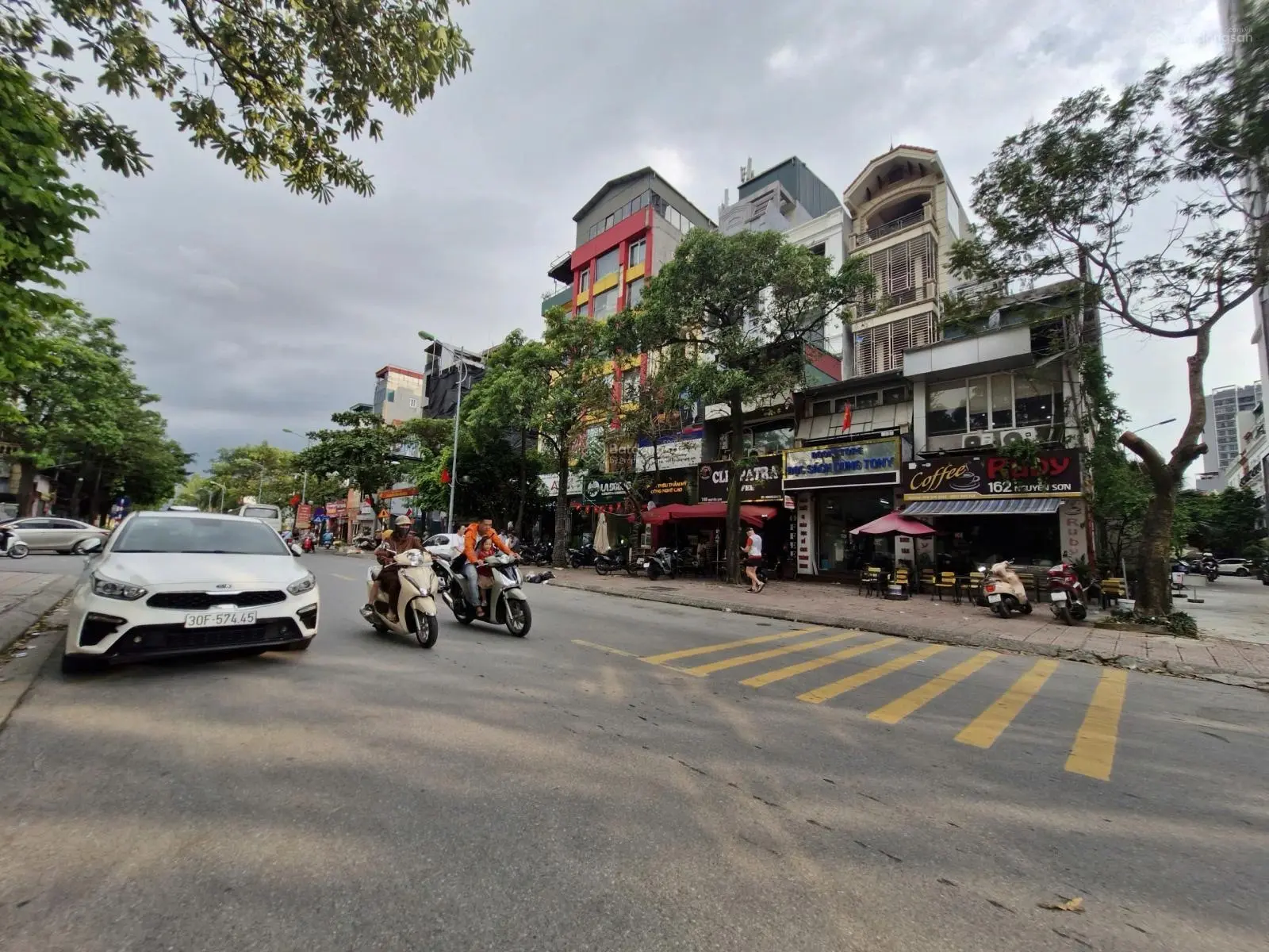 Bán đất Nguyễn Sơn, Nguyễn Văn Cừ, 170m2, MT 11m, giá 26.5 tỷ, phân lô ô tô, ở tuyệt, dân trí cao