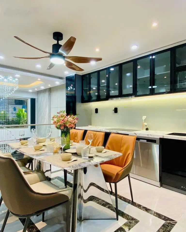 Nhà đẹp bán gấp 48m2 giá 2tỷ750 triệu đường Nguyễn Cửu Vân, P17, Bình Thạnh. Hẻm xe hơi. Sổ riêng