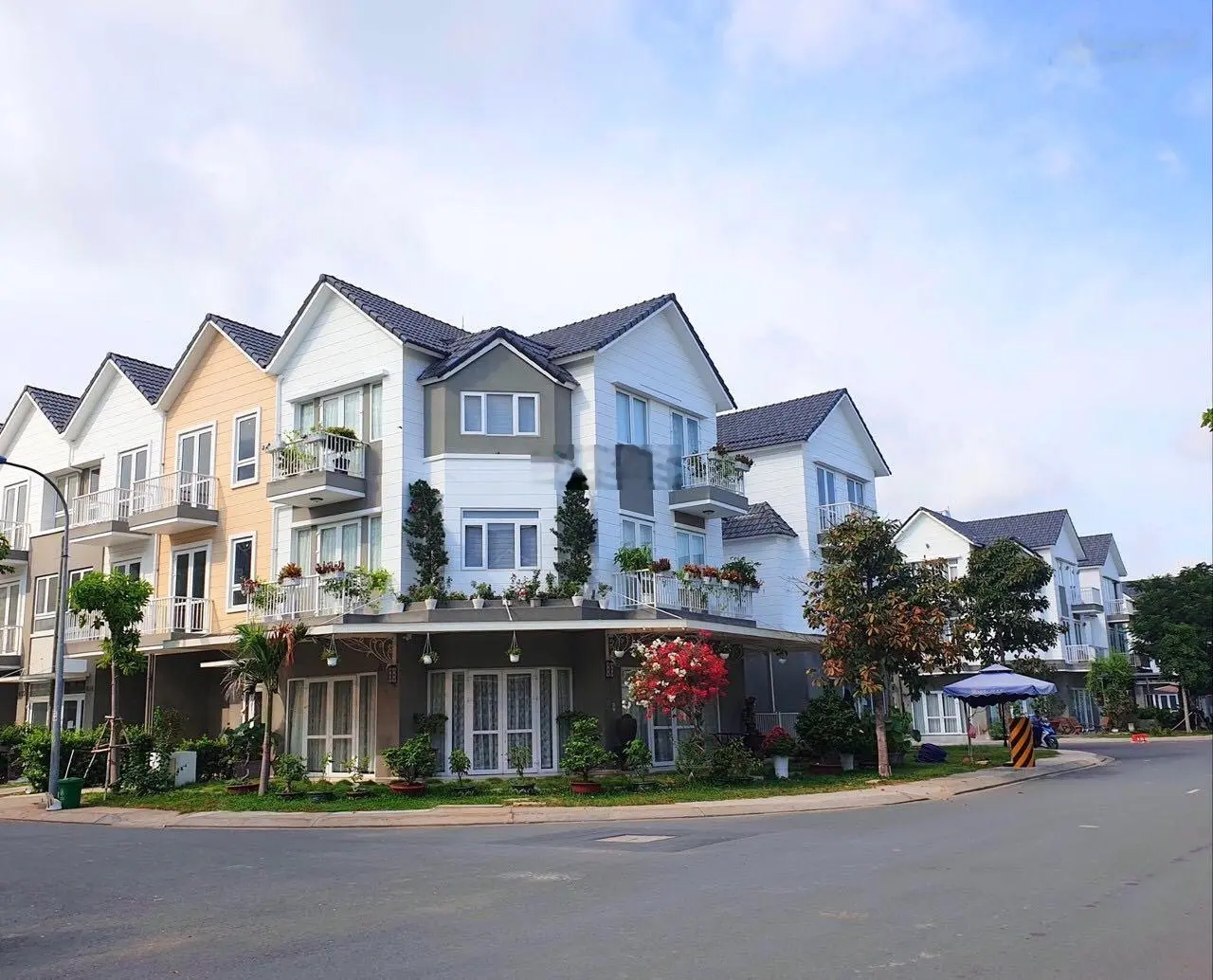Bán - nhà thô và hoàn thiện - KDC Park Riverside - nhiều căn - thương lượng chính chủ