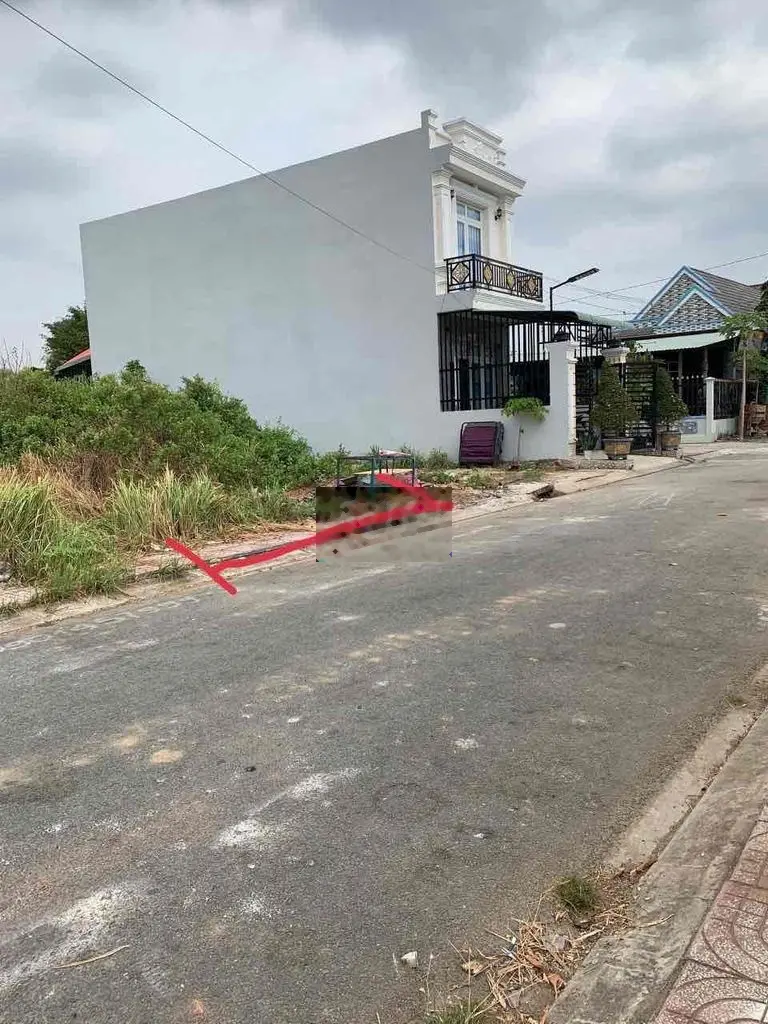 ĐẤT THỔ KDC 100M2 , Đường 6M, SHR, CÁCH CHỢ 5 PHUT