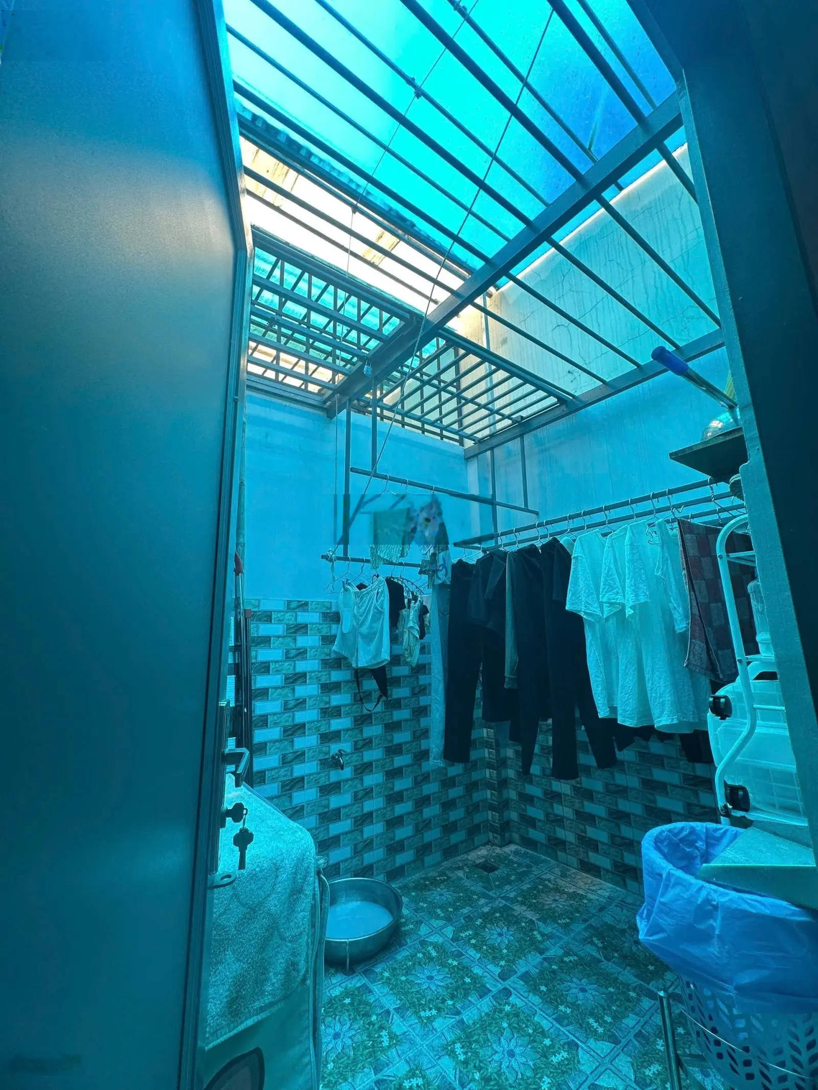 Bán nhà 1/ Đ. Miếu Gò Xoài - Vị trí cực đẹp, nằm đầu hẻm, trước nhà 6m, hẻm thông xe hơi