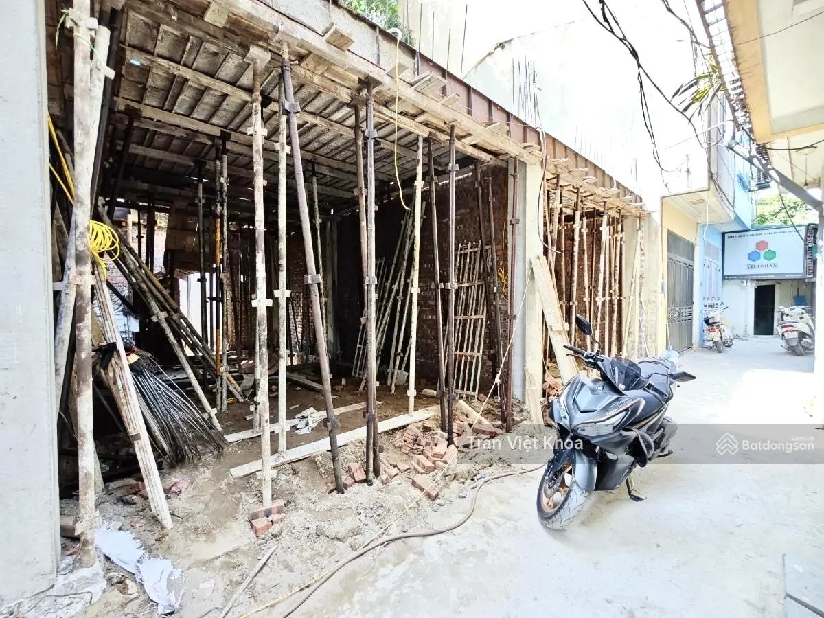 Bán nhà mới 5 tầng 35m - phố lụa, vạn phúc - ô tô lùi cửa - 7.3 tỷ