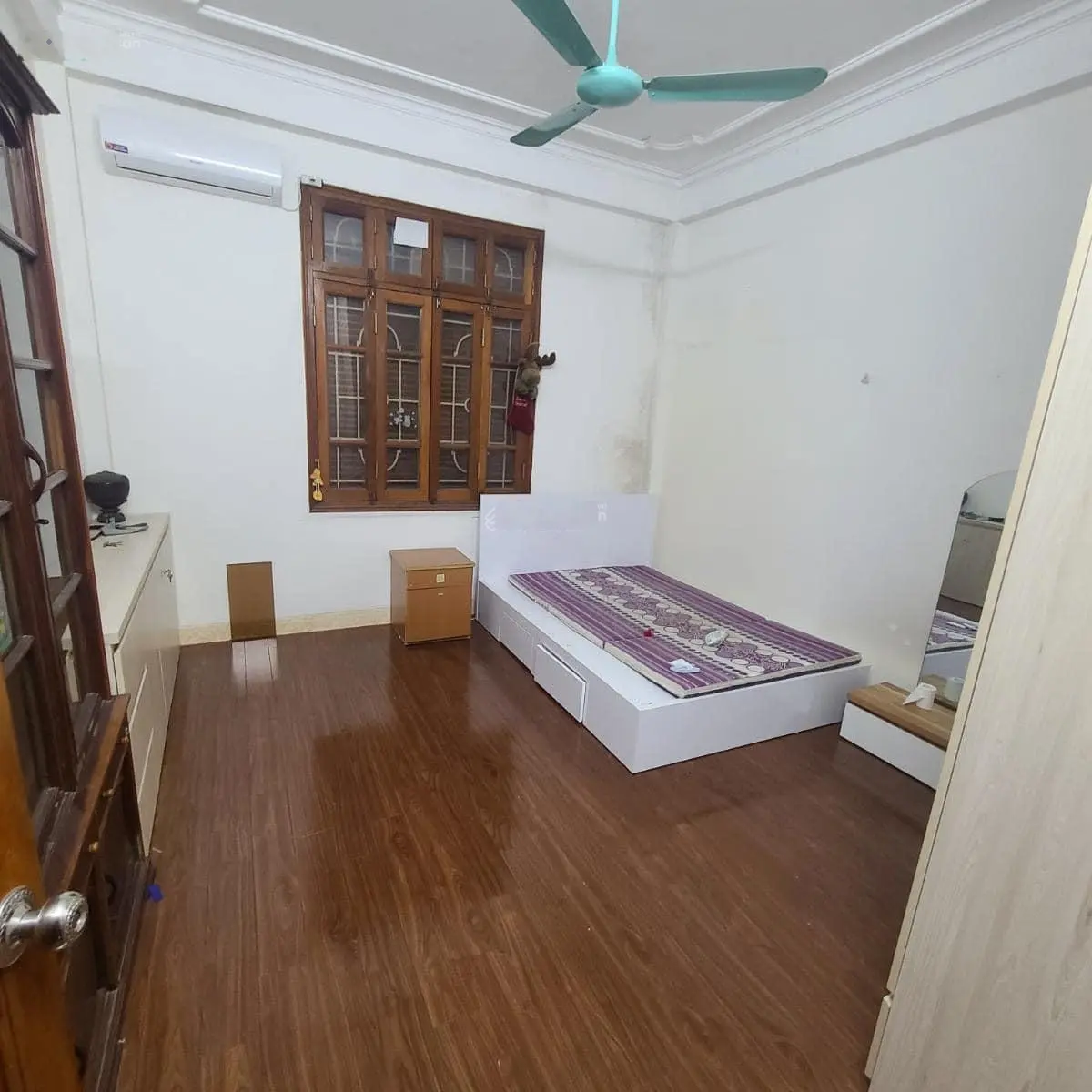Bán nhà khu phân lô Chùa Láng, ĐH Ngoại Thương mặt ngõ 8m oto tránh DT 50M2 x 4 tầng giá 18.19 tỷ
