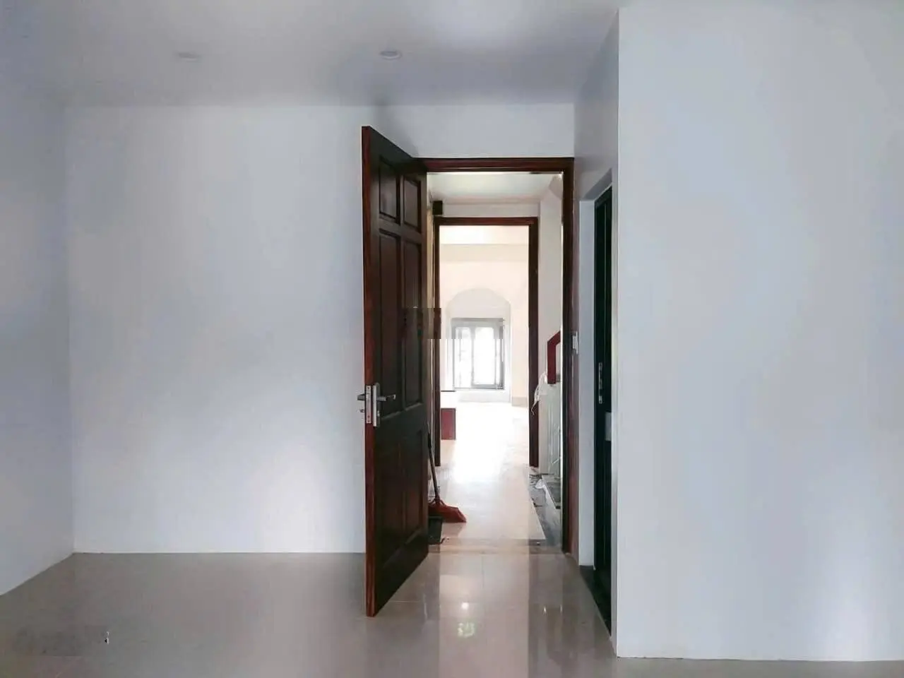 Chính chủ cần bán gấp liền kề lacasta kđt văn phú - mặt phố tống tất thắng - kinh doanh - sầm uất