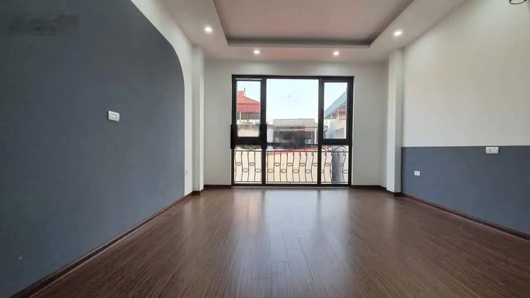 Bán nhà Đức Diễn ôtô vào nhà, lô góc 35m2, 5 tầng giá từ 5 tỷ, LH 0979 376 *** Mr Duy