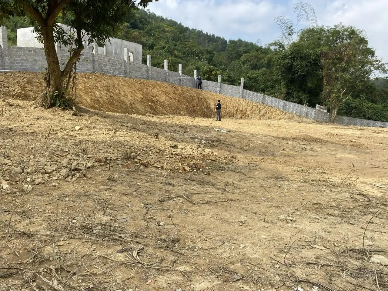 Cần bán gấp lô đất 2781m2 gần QL6, giá đầu tư