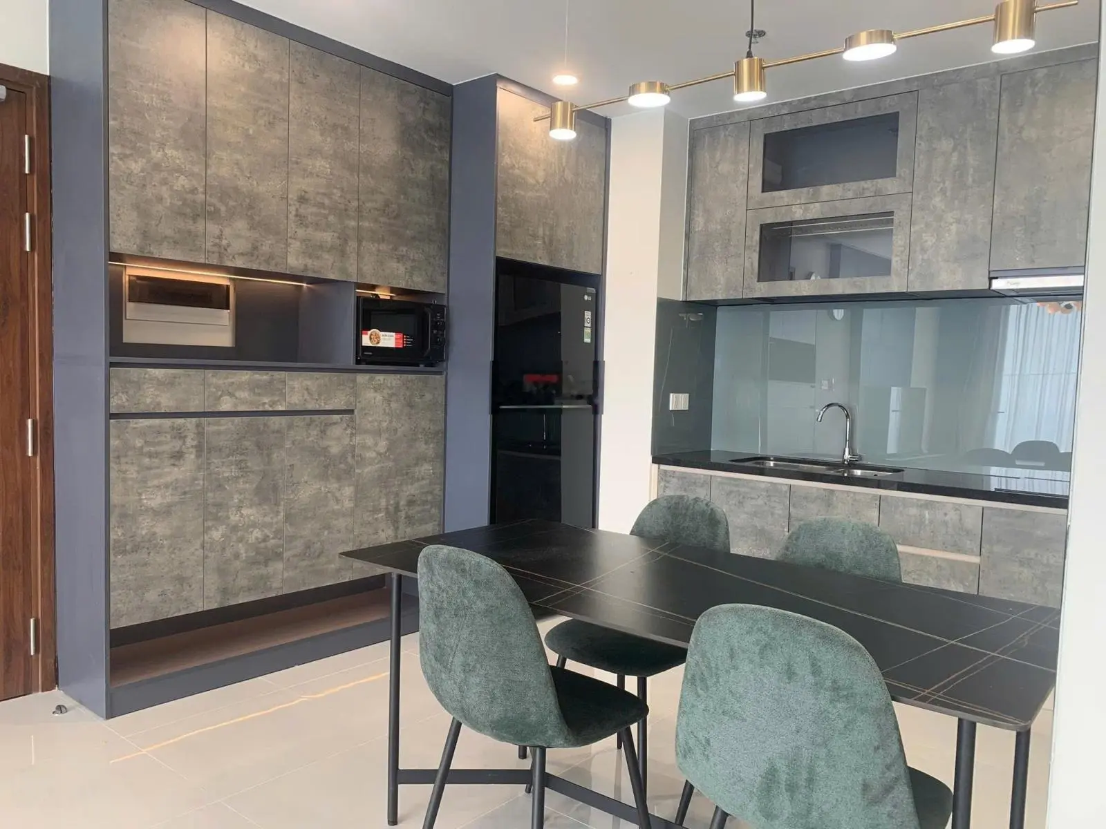 Căn hộ hạng sang có sổ trả trước 10% nhận nhà. Tặng ngay 168tr làm nội thất. Tặng 2 năm phí quản lý