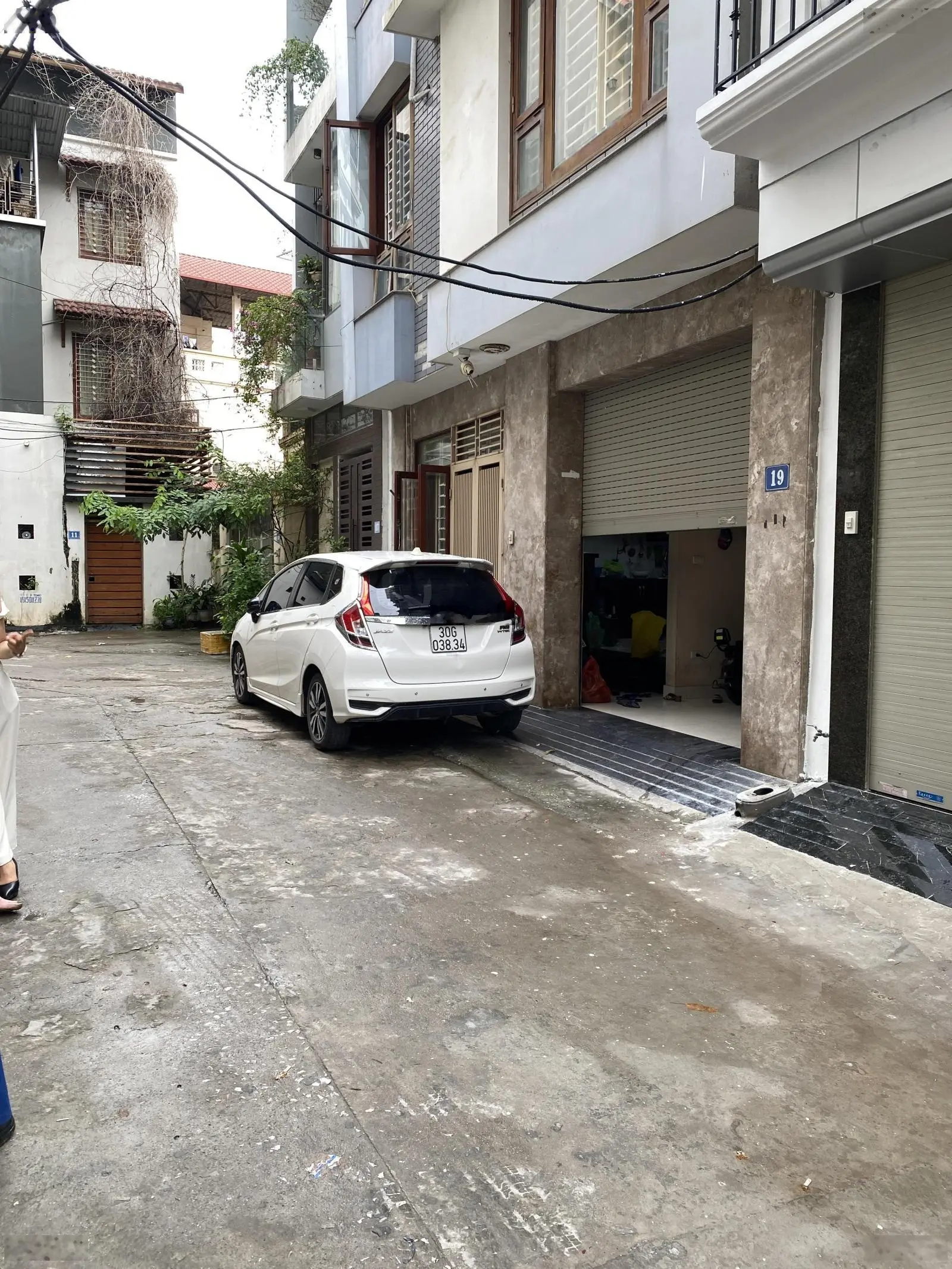 Bán nhà Lâm Hạ - 6 T thang máy ô tô vào nhà - vị trí siêu đẹp - khu quan chức - ở sướng 12,35 tỷ TL