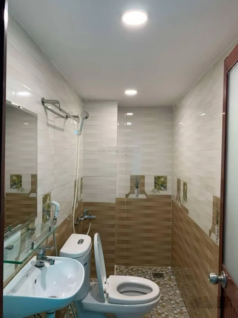 Bán nhà mặt tiền 80m2, Đường Bác Ái, Tân Thành, Quận Tân Phú