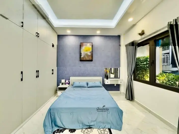 Bán gấp nhà đẹp hẻm xe hơi Đ. CMT8, P15, Q10 .DT: 5,5x17m Full Nội Thất Vào Ở Ngay Giá 4Tỷ 360.