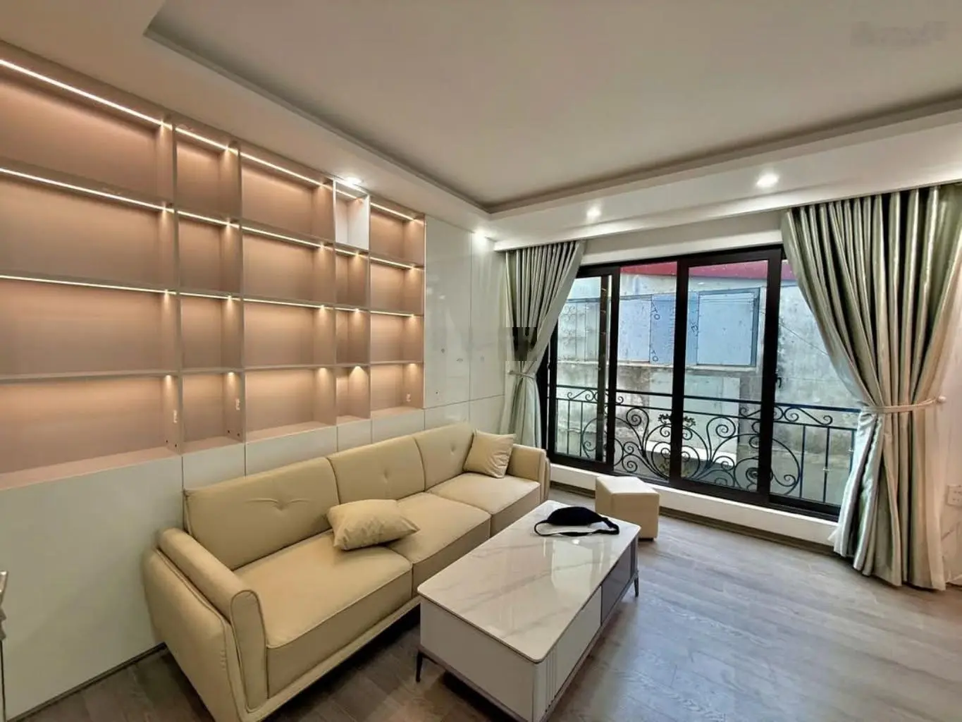 Bán nhà Mễ Trì-Nam Từ Liêm căn hộ dòng tiền