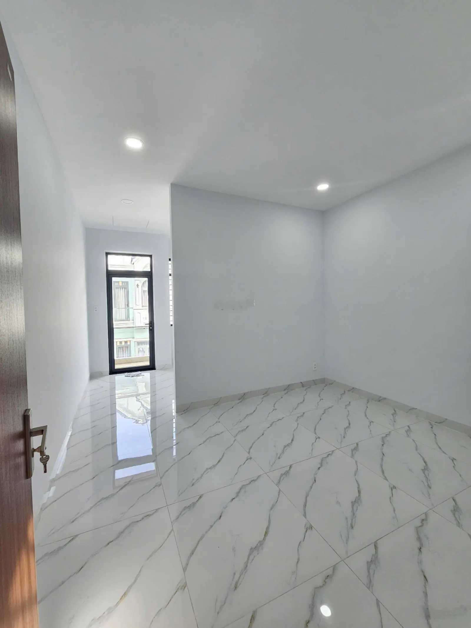 Nhà Phố Rẻ: 3Tỷ950_ Nhà 1 Trệt 2 Lầu Đầy Đủ Nội Thất KDC Gần Ngã Tư Miếu Ông Cù, TP.Thuận An