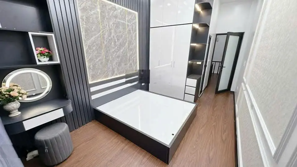Bán nhà riêng 5 tầng mới tại Thanh Nhàn, 6,4 tỷ, Diện tích 34m2, 3PN, 4WC, chính chủ hàng hiếm