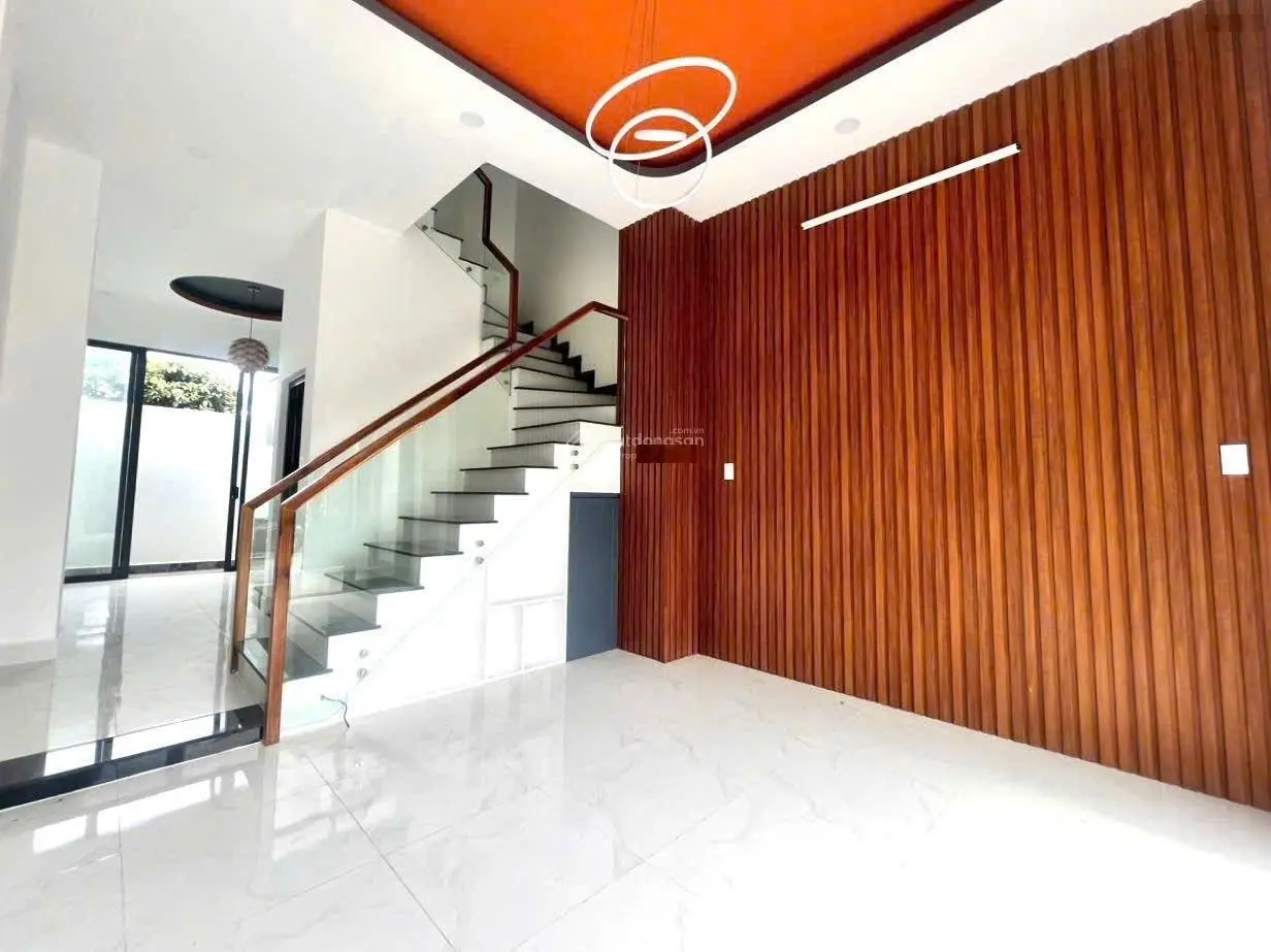 Nhỉnh 3 tỷ Sở Hữu Ngay Nhà 3 Tầng