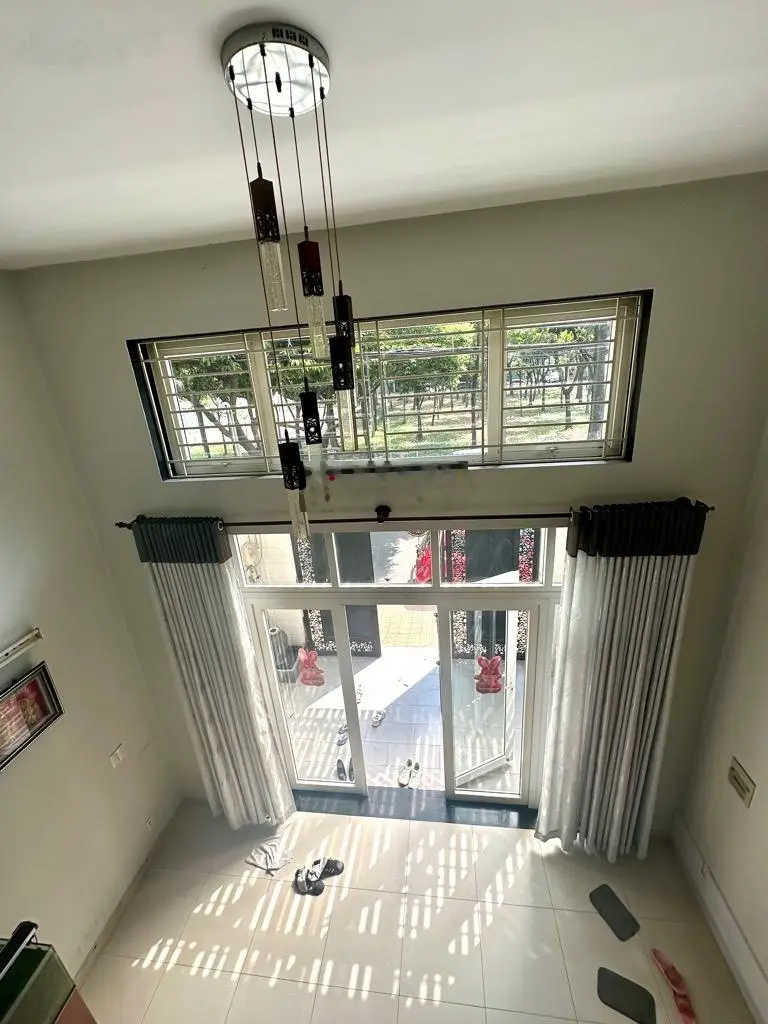 Mặt tiền đường số 7 - khu vip trung sơn - nhà 5 tầng mới đẹp lung linh - xe hơi ngủ trong nhà