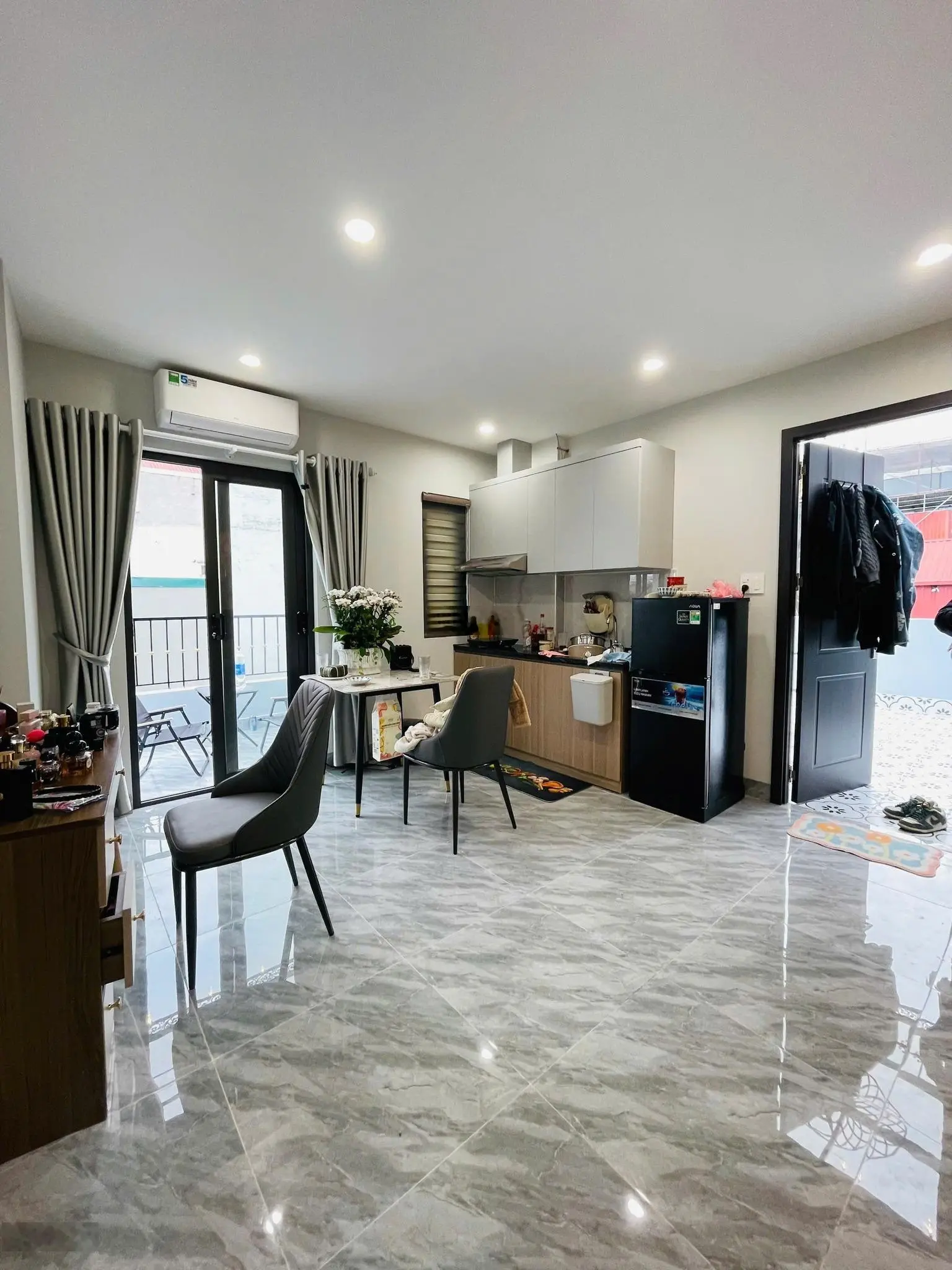 Bán CHDV 51m2*5T*8 phòng Hồng Mai, Bạch Mai HBT, doanh thu 45 tr/tháng, 0985818818