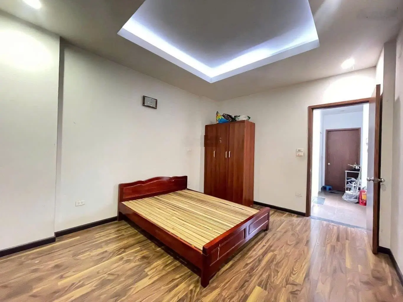 Nhà đẹp phân lô Nguyễn Trãi gần ga Văn Quán di chuyển cực thuận tiện