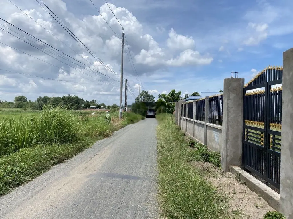 Bán 3516m2 đất thị trấn Cần Giuộc, mặt tiền đường nhựa, QL50 vào 700m.