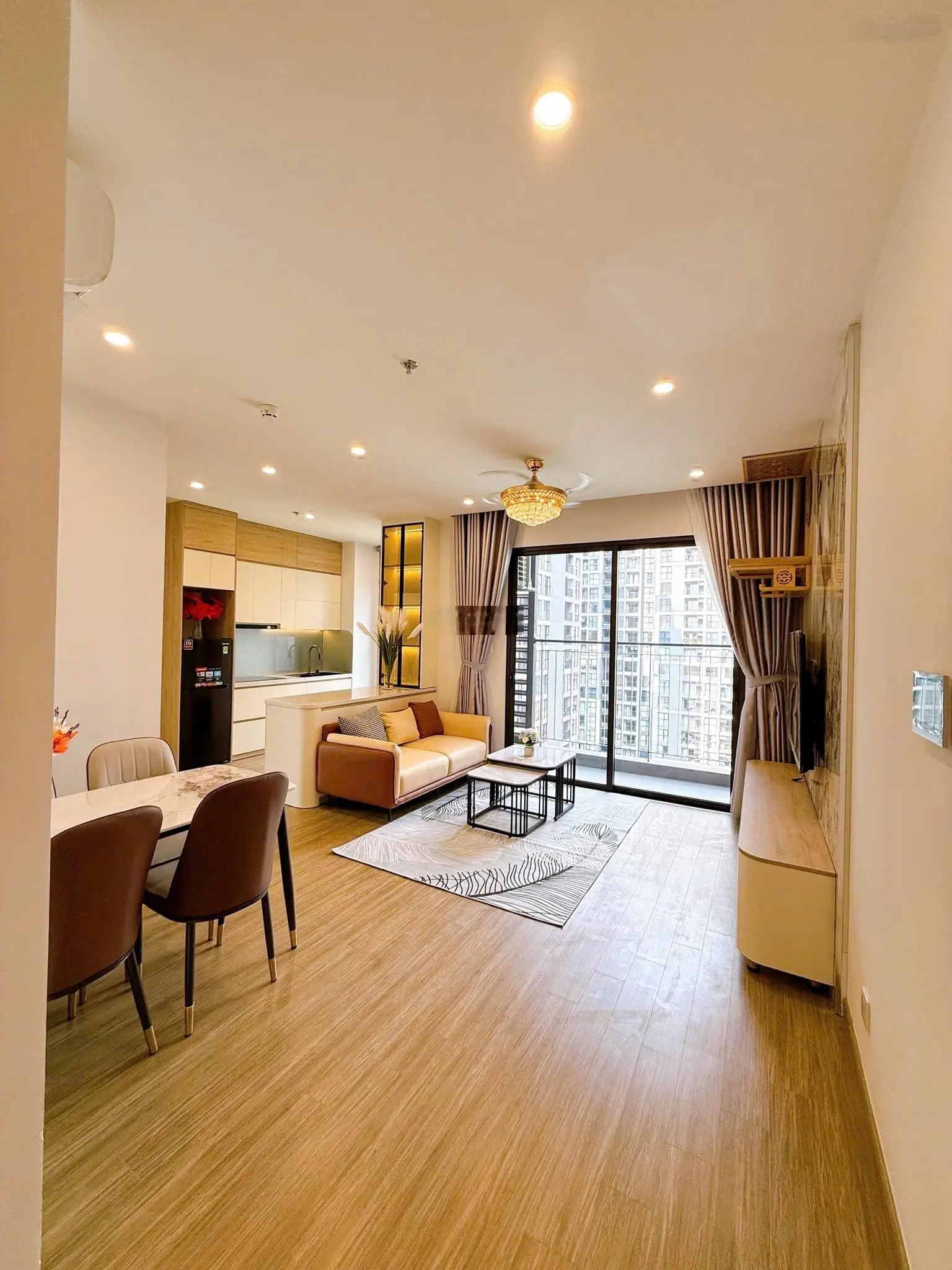 Bán nhanh căn hộ 2PN + 1 góc The Pavilion diện tích 70 chỉ với 3,55 tỷ Tại Vinhomes Ocean Park 1