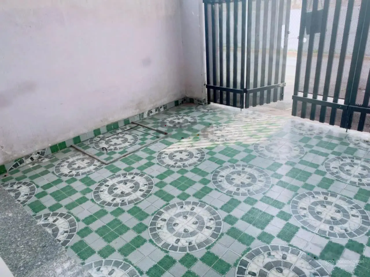 Nhà gác lửng, đường thông P. Phú Hoà, Thủ Dầu Một, DT: 4x20, thổ cư: 60 ,LH:0949243531