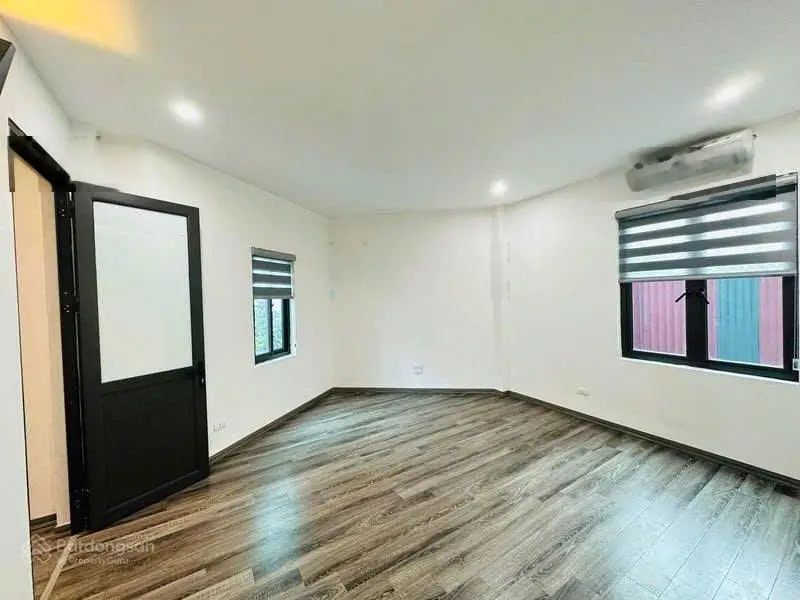 Bán gấp - nhà mới Thạch Bàn ô tô đỗ cửa 70 m2 4 tầng 8,2 tỷ