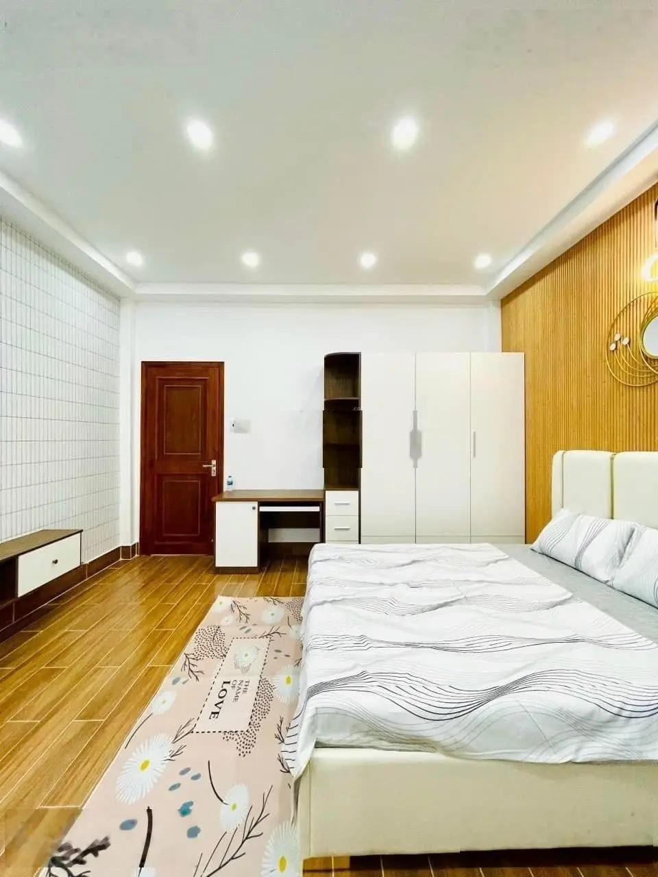 Xoay vốn bán nhanh nhà 57m2 giá 3tỷ850 triệu hẻm xe hơi đường Nguyễn Tri Phương Quận 10. Sổ sẵn