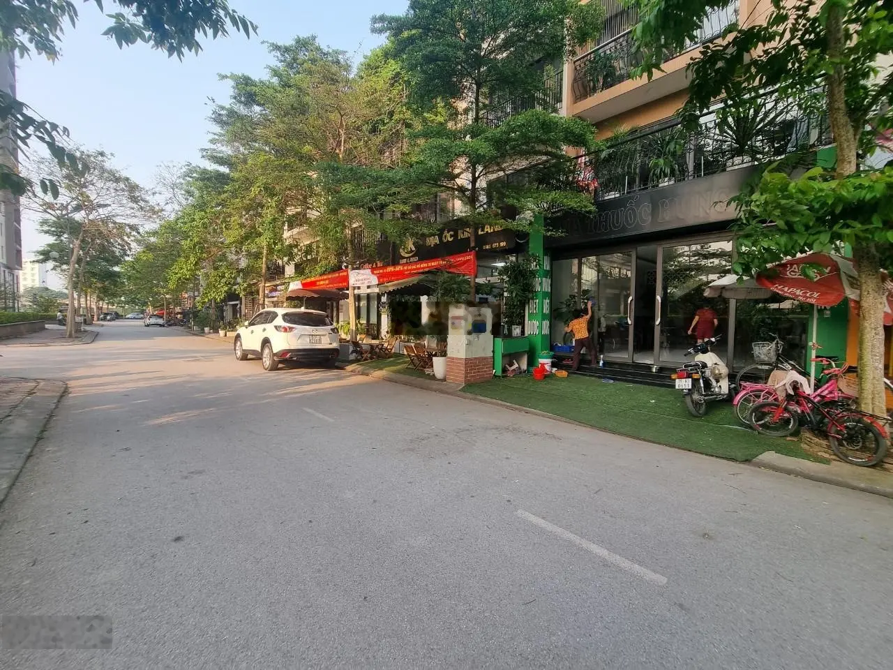 Cực gấp. Bán nhà 5 tầng đẹp nhất đường Trịnh Văn Bô, Ô tô đỗ cửa, vỉa hè rộng, view công viên