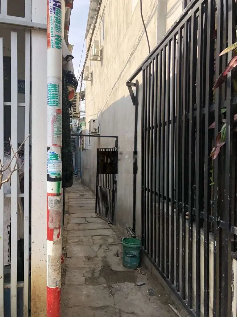 Nhà 2 tầng 2 phòng ngủ hẻm 724 Lê Văn Lương kế cầu gạch đĩa giáp Q7